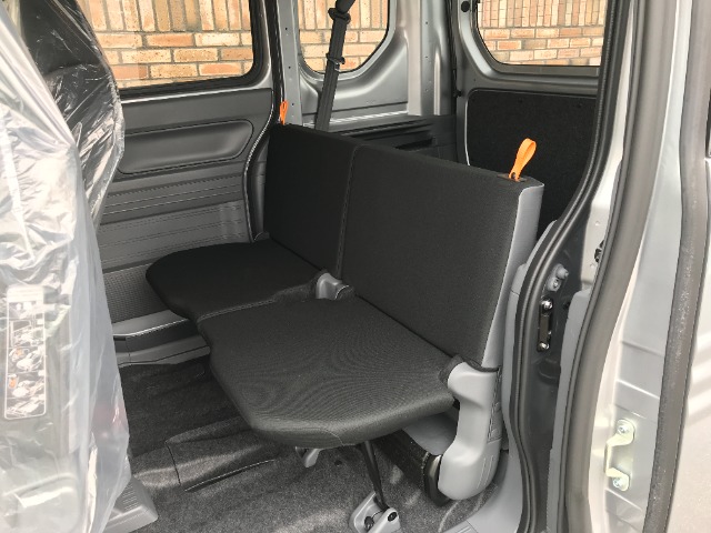 Honda N-VAN 12