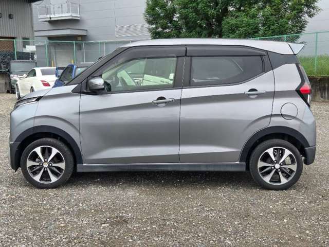 Mitsubishi eK X 9
