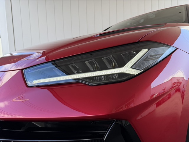 Lamborghini ウルス 3