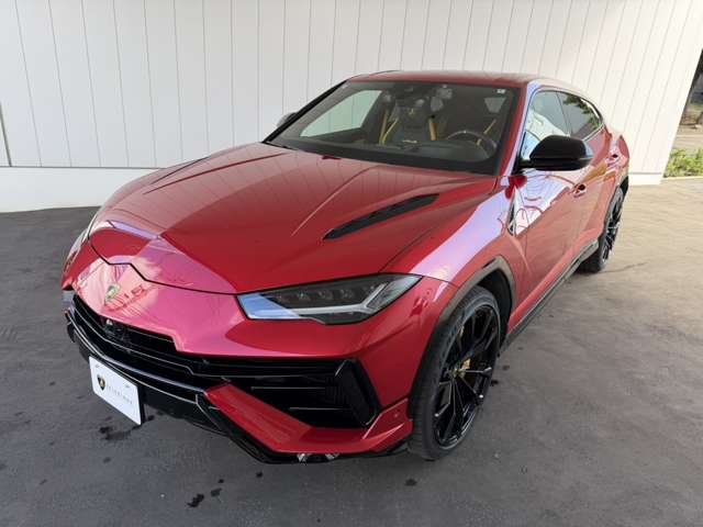 Lamborghini ウルス 4