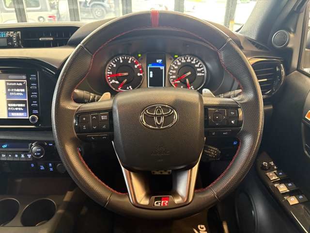 Toyota Hilux 8