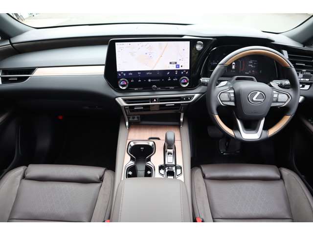 Lexus RX 8