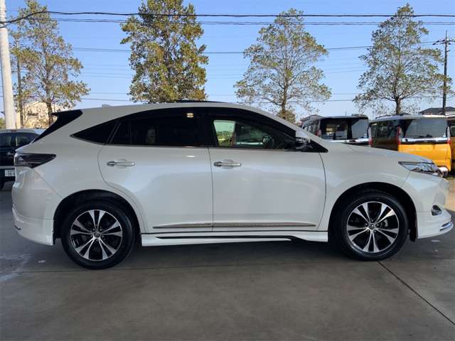 Toyota Harrier 8
