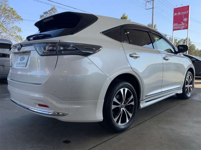 Toyota Harrier 9