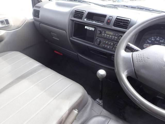 Mazda Bongo Truck 11