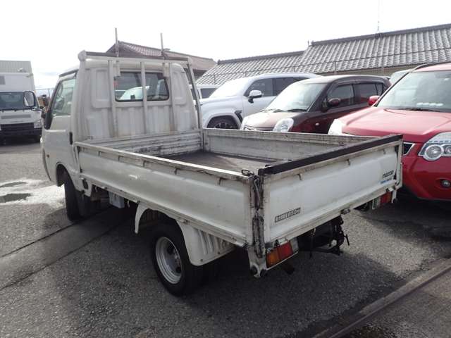 Mazda Bongo Truck 4