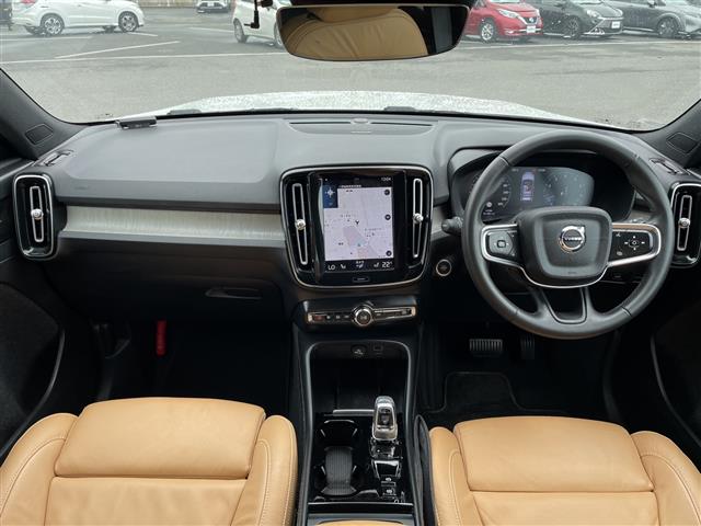 Volvo XC40 4