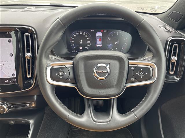 Volvo XC40 9