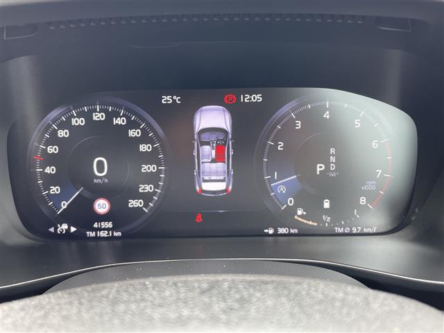 Volvo XC40 10