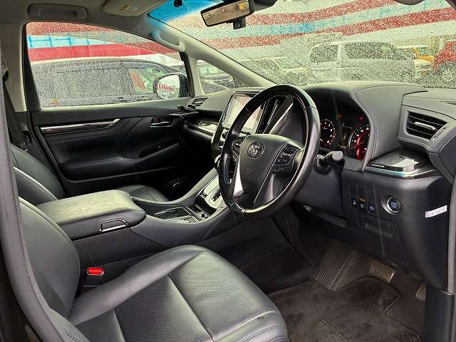 Toyota Alphard 12