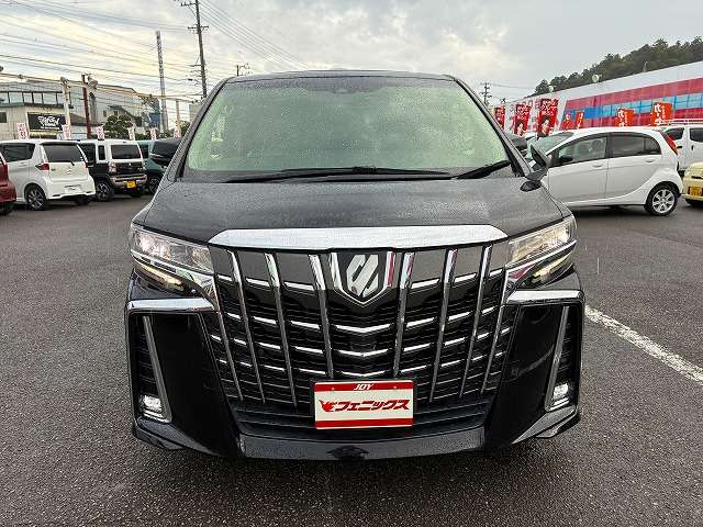 Toyota Alphard 5