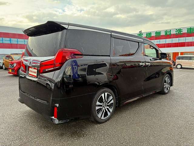 Toyota Alphard 8