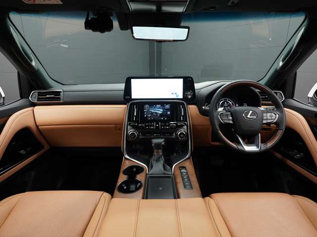 Lexus LX 5