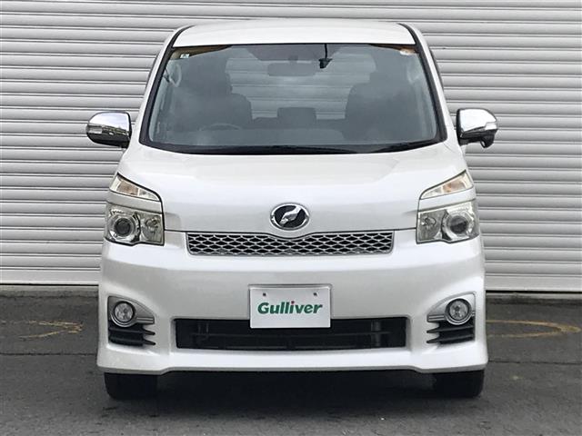 Toyota Voxy 10