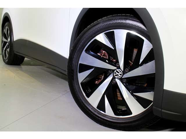 Volkswagen ID.4 6