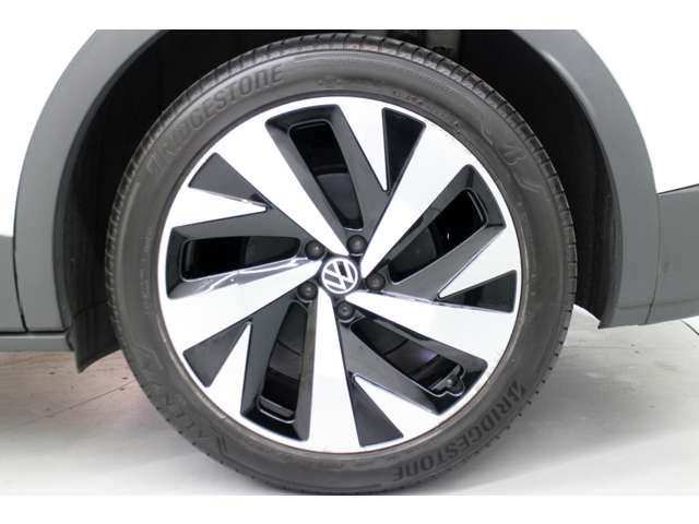 Volkswagen ID.4 9