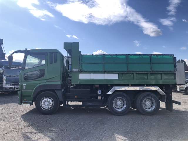 Mitsubishi Fuso Super Great 4