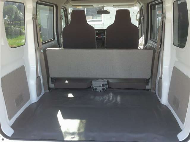 Nissan NV100 Clipper 11