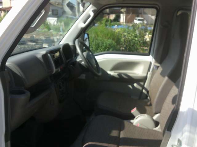 Nissan NV100 Clipper 9