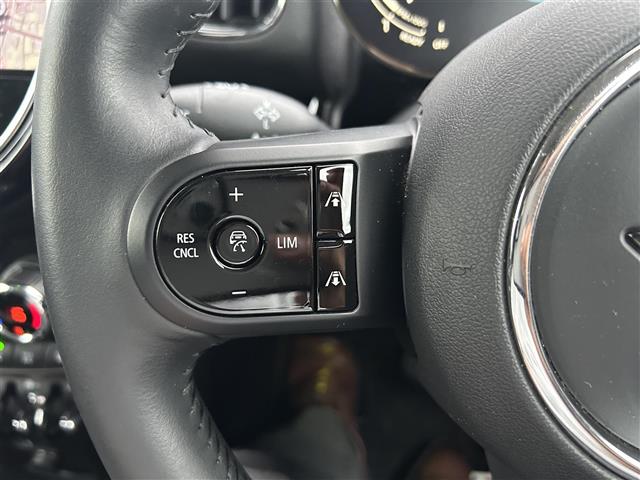 MINI Crossover 8
