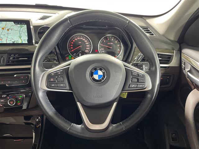 BMW X1 8