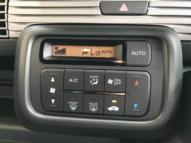 Honda N-VAN 9