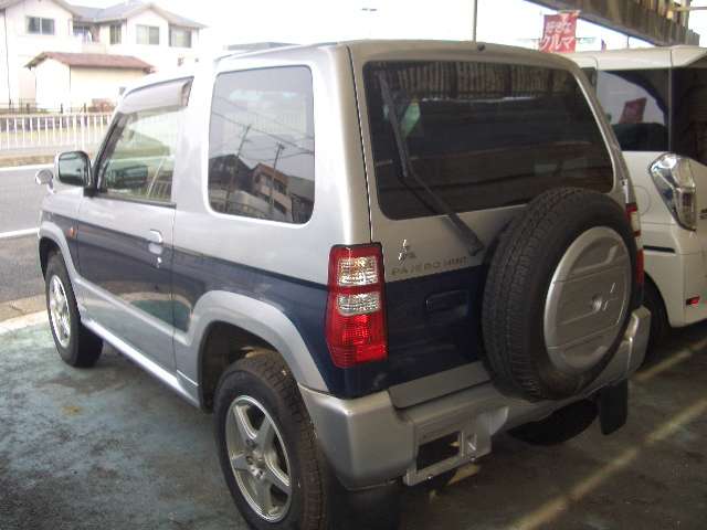 Mitsubishi Pajero Mini 4