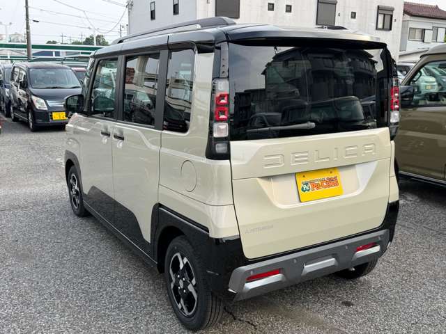Mitsubishi Delica Mini 11