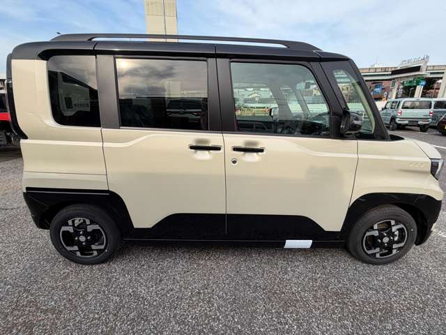 Mitsubishi Delica Mini 8