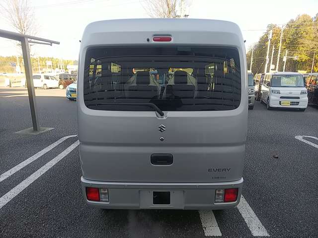 Suzuki Every 8