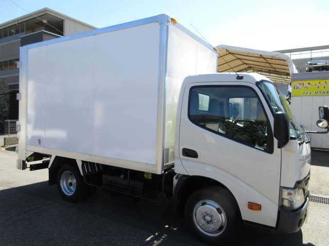 Toyota Dyna 11