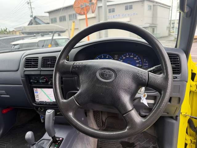 Toyota Hilux 11