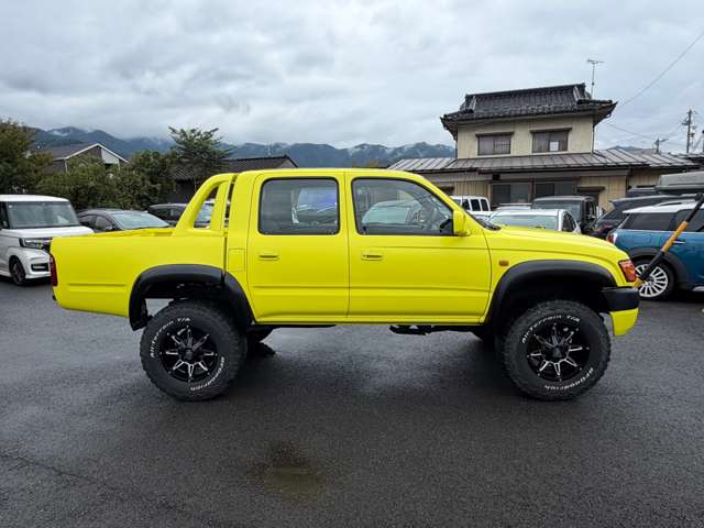 Toyota Hilux 3