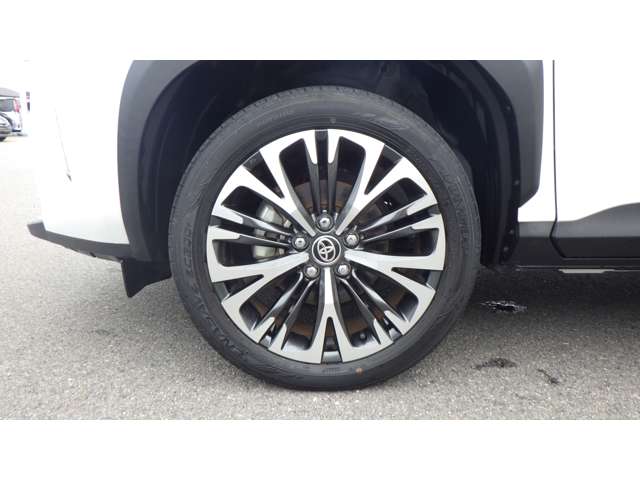 Toyota Yaris Cross 8