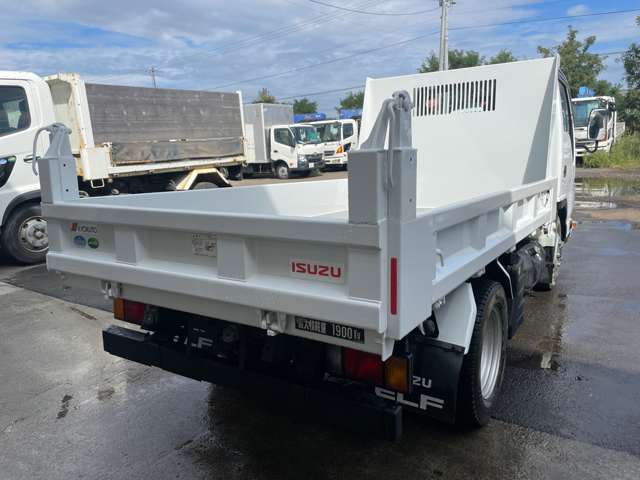 Isuzu Elf 5