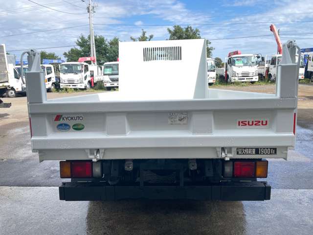 Isuzu Elf 6