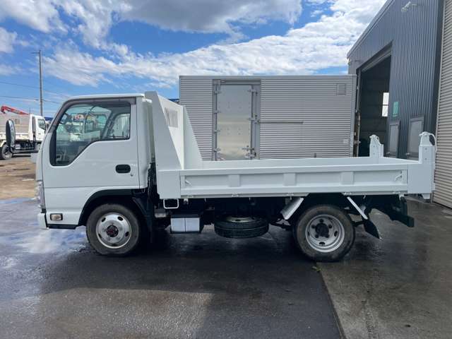Isuzu Elf 8