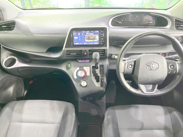 Toyota Sienta 2