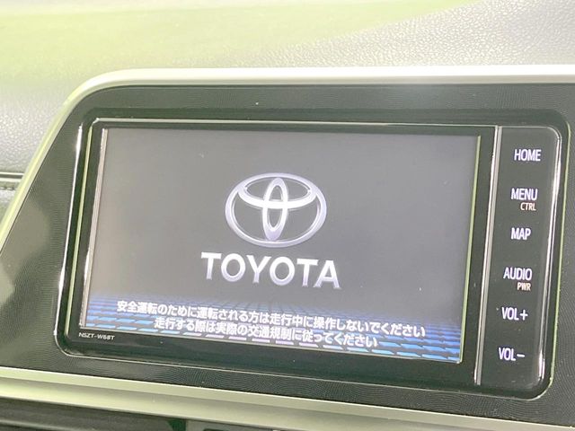 Toyota Sienta 3