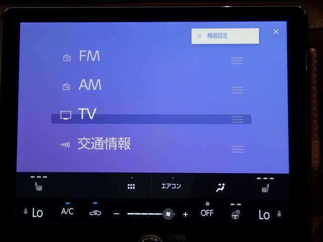 Lexus LBX 11