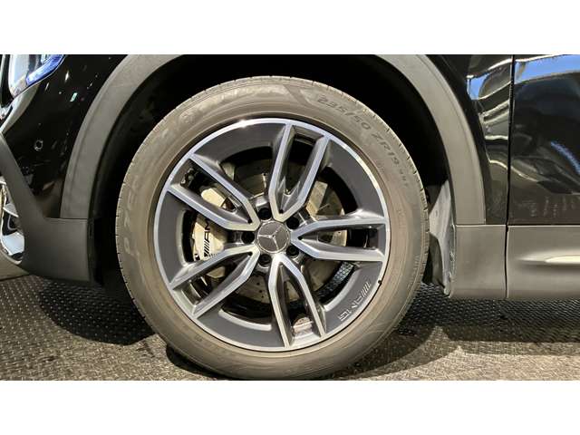 Mercedes-Benz GLB 11