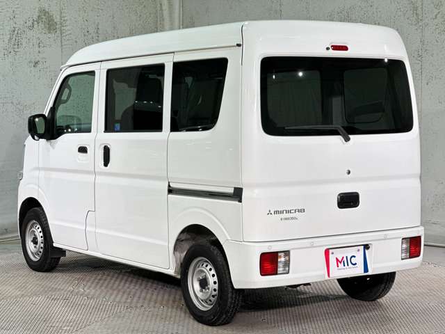 Mitsubishi Minicab Van 7