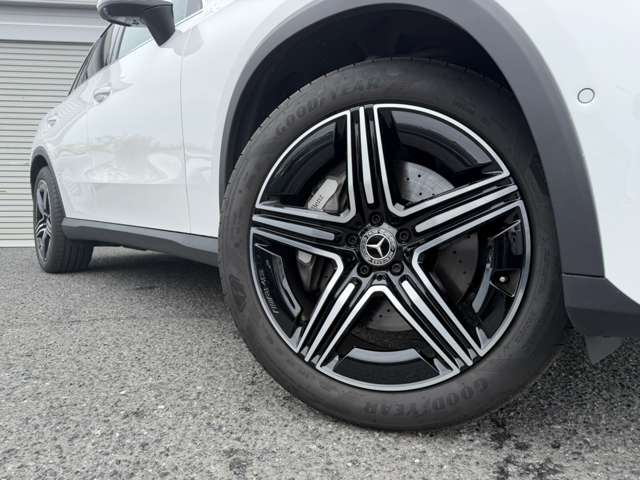 Mercedes-Benz GLC 12