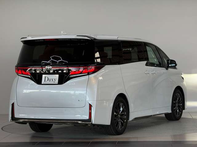 Toyota Vellfire 11