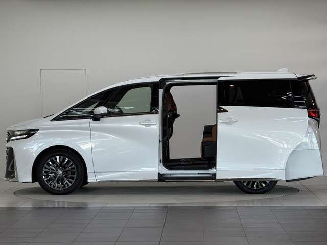 Toyota Vellfire 7