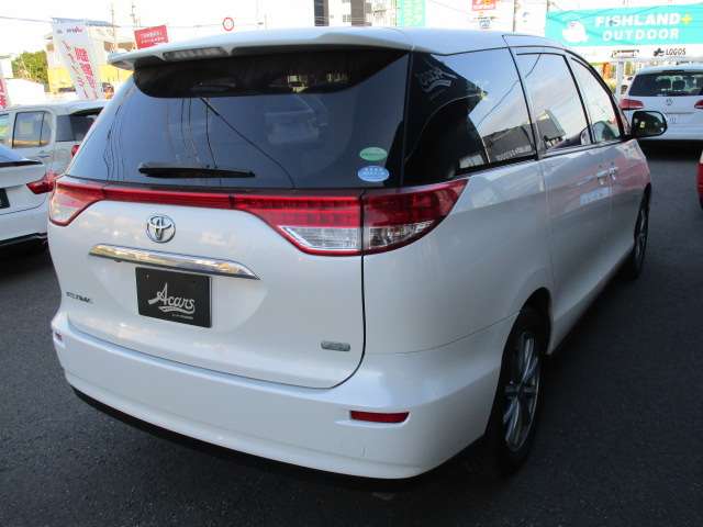 Toyota Estima 3