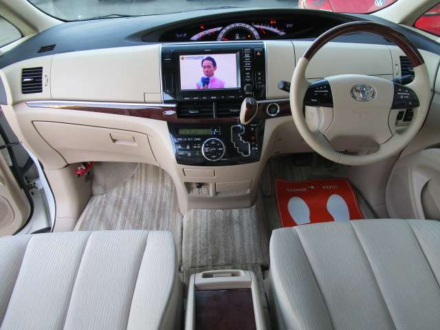 Toyota Estima 8