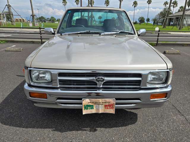 Toyota Hilux 4