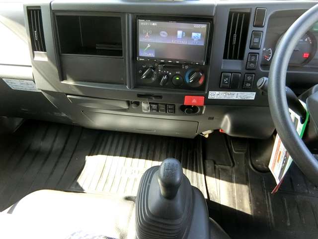 Isuzu Elf 12
