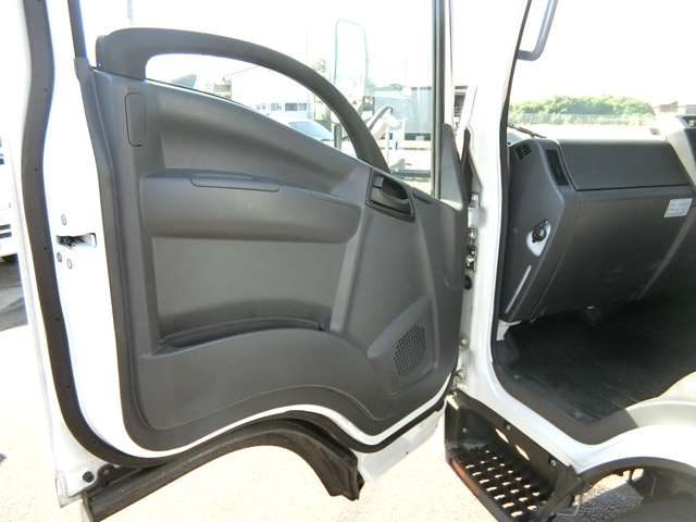 Isuzu Elf 10